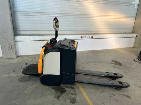 Electric Pallet Trucks 2018  Crown WT3040-E540-1150 (1)