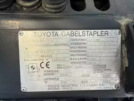 Nestekaasutrukki 2000  Toyota 02-7FGF30  Baujahr 2000 / Hubhöhe 3300 (6)