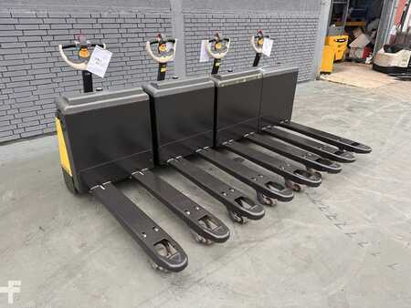 Niederhubwagen 2019 Crown WP 3020 Baujahr 2019/Std. 2500/ Akku 2019 (1)