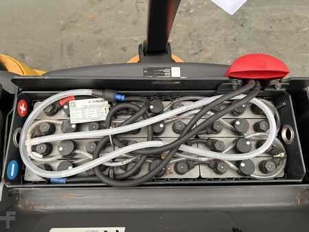 Niederhubwagen 2019 Crown WP 3020 Baujahr 2019/Std. 2500/ Akku 2019 (4)