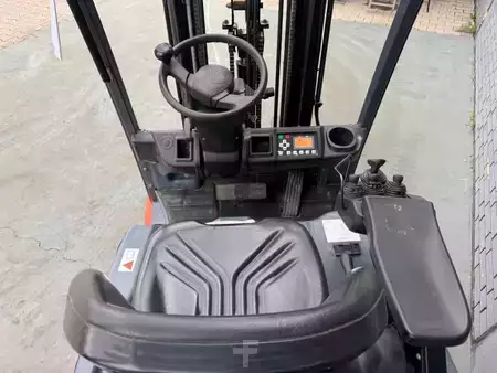 Eléctrica de 3 ruedas 2022  Toyota 8FBE15T  Baujahr 2022 / Stunden 4339 HH 4,7M (3)