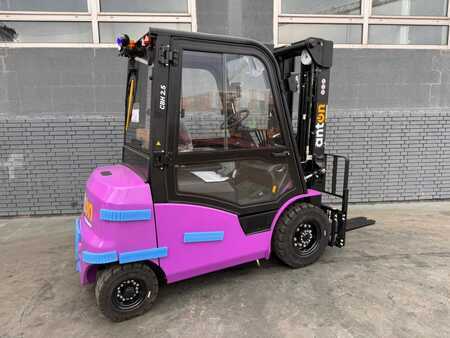 Elektrisk- 4 hjul 2025  AntOn CBH 2.5 Baujahr 2025/ TRIPLEX/ NEUFAHRZEUG (4)