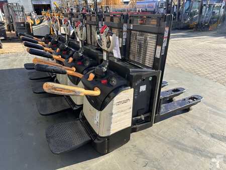 Hochhubwagen 2019 Crown DT 3040 Baujahr 2019/ HH 2,1M / 5 X Vorhanden (3)