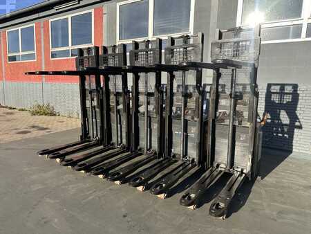 Hochhubwagen 2019 Crown DT 3040 Baujahr 2019/ HH 2,1M / 5 X Vorhanden (4)