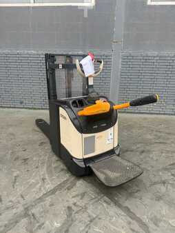 Apilador eléctrico 2014  Crown DT 3040 Baujahr 2014/  Stunden 5325 Akku 2022 (4)