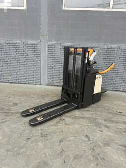 Ledestabler 2015 Crown DT 3040 Baujahr 2015/ Stunden 5778 Akku 2022 (2)