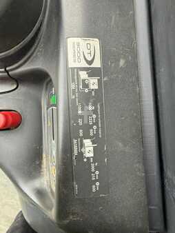 Apilador eléctrico 2015  Crown DT 3040 Baujahr 2015/  Stunden 5778 Akku 2022 (7)