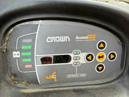 Apilador eléctrico 2015  Crown DT 3040 Baujahr 2015/  Stunden 4305 Akku 2022 (6)