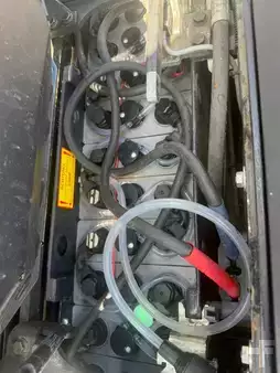 Hochhubwagen 2016  Crown ETi 4000 Baujahr 2016/ Akku 2023 Triplexmast Initialhub (9)
