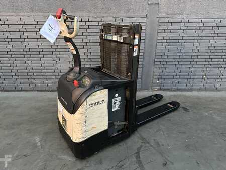 Hochhubwagen 2016 Crown DT 3040 Baujahr 2016/ HH 2,1M / Stunden 2858/ Akku 2018 (3)