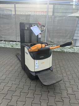 Apilador eléctrico 2018  Crown DT 3040 Baujahr 2018/  Stunden 5190 Akku 2022 (4)