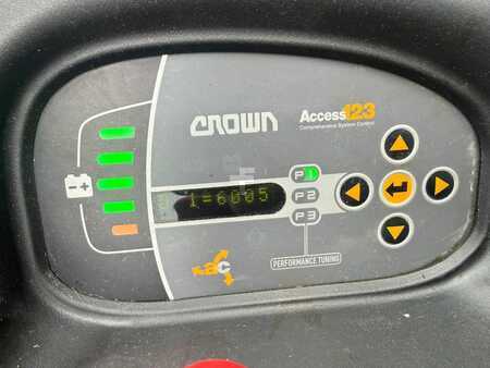 Stapelaars 2019  Crown DT 3040 Baujahr 2019/  Stunden 6005 Akku 2022 (8)