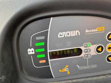 Apilador eléctrico 2019  Crown DT 3040 Baujahr 2019/  Stunden 5716  Akku 2022 (5)