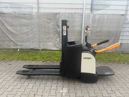 Ledestabler 2019 Crown DT 3040 Baujahr 2019/ Stunden 5906 Akku 2022 (2)