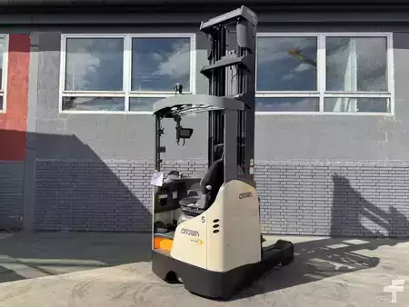 Reach Trucks 2017  Crown ESR 5260-16 Baujahr 2017/  HH 9,45M / Kamera/ Top ZUSTAND (3)