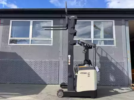 Reach Trucks 2017  Crown ESR 5260-16 Baujahr 2017/  HH 9,45M / Kamera/ Top ZUSTAND (2)