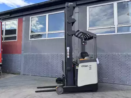 Reach Trucks 2017  Crown ESR 5260-16 Baujahr 2017/  HH 9,45M / Kamera/ Top ZUSTAND (5)
