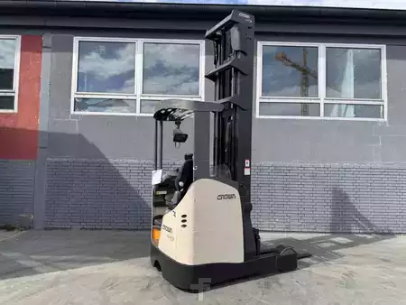 Reach Trucks 2018  Crown ESR 5260-16 Baujahr 2018 /  HH 9,45M / Kamera/ Top ZUSTAND (3)