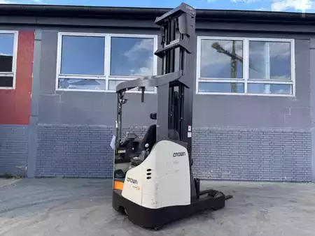 Reach Trucks 2019  Crown ESR 5260-16 Baujahr 2019 /  HH 9,90M / Akku 2020 (3)