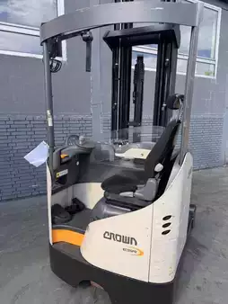Reach Trucks 2019  Crown ESR 5260-16 Baujahr 2019 /  HH 9,90M / Akku 2020 (4)