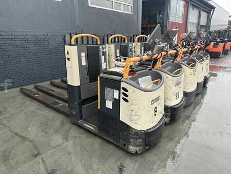 Crown GPC 3055  Baujahr 2012/ Stunden 5500 / 7 x Vorhanden