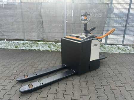 Magasemelésű béka 2018  Crown WT 3040 Baujahr 2018/ Stunden 4421 Akku Bj 2019 (2)