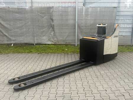 Magasemelésű béka 2019  Crown WT 3040 Baujahr 2019/ Gabellänge 2400 (1)