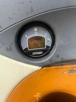 Transpaleta eléctrica 2015  Crown WP 3020 Baujahr 2015/Std. 1955 Gabellänge 2000 (4)