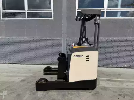 Reach Truck 2018  Crown ESR 5260-16 Baujahr 2018 /  HH 9,45M / Kamera/ Top ZUSTAND (2)