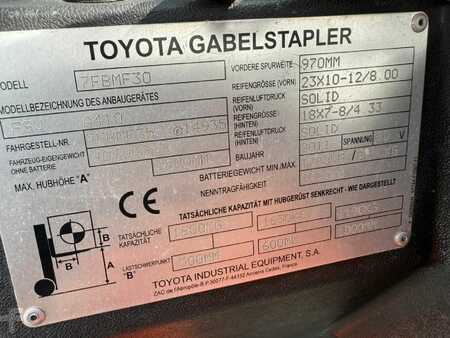 Elektro čtyřkolový VZV 2011  Toyota 7FBMF30  Baujahr 2011/ Stunden 10353 Hubhöhe 6500 (8)
