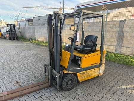 Elektro 3 Rad 2001  Jungheinrich EFG 15 Baujahr 2001 Akku 2019  Antriebsschaden (1)