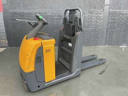 Horizontal-Kommissionierer 2007 Jungheinrich ECE 220 Baujahr 2007 Stunden 8038 / Akku 2016 (1)