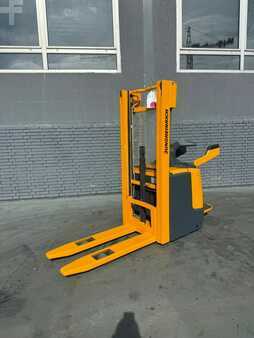 Pinontavaunu 2011  Jungheinrich ERC 214 Baujahr 2011  Stunden  5167 Akku Bj 2019 (1)