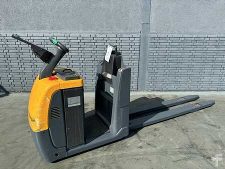 Horizontal-Kommissionierer 2011 Jungheinrich ECE 225 Baujahr 2011 Stunden 8273 Akku 2016 (1)