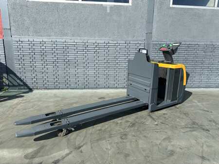 Horizontal-Kommissionierer 2011 Jungheinrich ECE 225 Baujahr 2011 Stunden 8273 Akku 2016 (3)