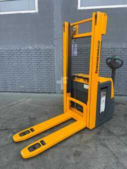 Pinontavaunu 2015  Jungheinrich EJC 216z Baujahr 2015 Akku 2015 Initialhub Freihub (1)