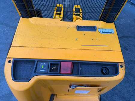 Pinontavaunu 2015  Jungheinrich EJC 216z Baujahr 2015 Akku 2015 Initialhub Freihub (4)