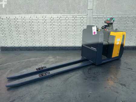 Horizontal-Kommissionierer 2015 Jungheinrich ECE 225 Baujahr 2015 Stunden 12166 Gabellänge 2,4M (3)