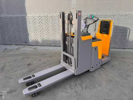 Magasemelésű béka 2017  Jungheinrich ERD 220 Baujahr 2015 HH 2100 Akku 2017 (2)