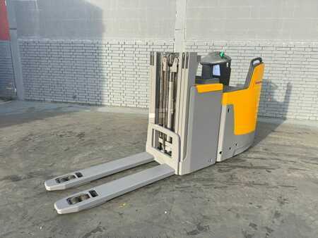 Magasemelésű béka 2016  Jungheinrich ERD 220 Baujahr 2016/HH 2500 /Akku 2018 (2)