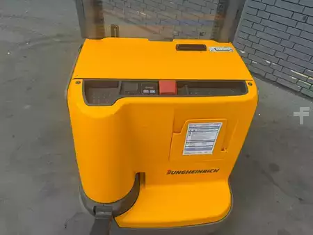 Hochhubwagen 2017  Jungheinrich EJC 214 Baujahr 2017 HH 2700 Akku 2016 (4)