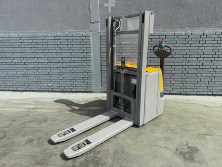 Hochhubwagen 2017  Jungheinrich EJC 112 Baujahr 2017Stunden 1455 Initialhub Freihub (3)