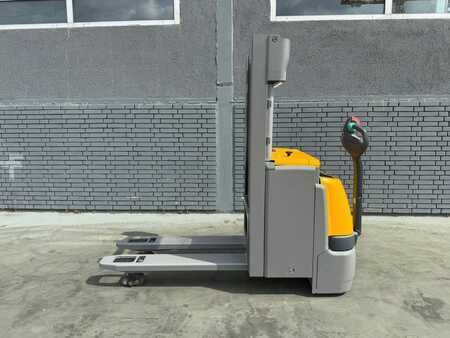 Hochhubwagen 2017  Jungheinrich EJC 112 Baujahr 2017Stunden 1455 Initialhub Freihub (4)