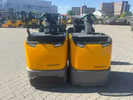 Horizontal-Kommissionierer 2017  Jungheinrich ECE 225 Baujahr 2017 Stunden 1346  Akku 2017 (2)