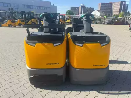 Horizontal-Kommissionierer 2017  Jungheinrich ECE 225 Baujahr 2017 Stunden 2989  Akku 2021 (2)