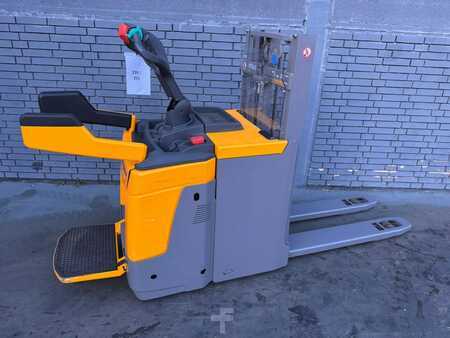 Magasemelésű béka 2017  Jungheinrich ERD 220 Baujahr 2017 HH 2,1M / Akku 2022 /Initialhub (4)