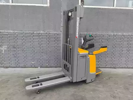 Stapelaars 2018  Jungheinrich ERC 212z Lithium Baujahr 2018 HH 4,7M / Triplex/Initialhub (1)