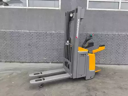 Stapelaars 2018  Jungheinrich ERC 212z Lithium Baujahr 2018 HH 4,7M / Triplex/Initialhub (1)