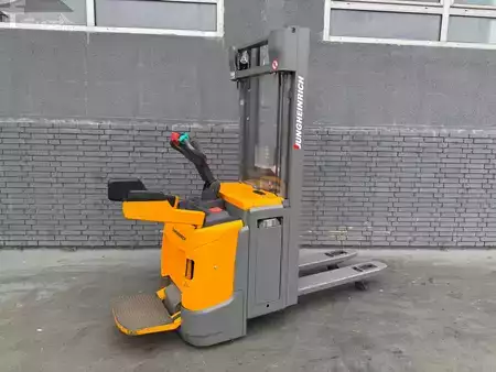 Stapelaars 2018  Jungheinrich ERC 212z Lithium Baujahr 2018 HH 4,7M / Triplex/Initialhub (6)