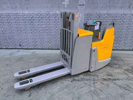 Magasemelésű béka 2018  Jungheinrich ERD 220 Baujahr 2018 /HH 2,9M /Std. 5617 Triplex (4)